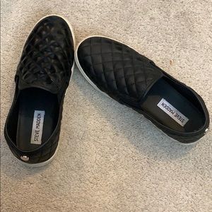 Steve Madden size 7.5 black sneakers